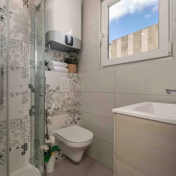 Bathroom / WC, Apartment Centro Pula, Apartment City Walls in the center of Rovinj and Apartment Centro in the heart of Pula, Istria - Croatia Pula